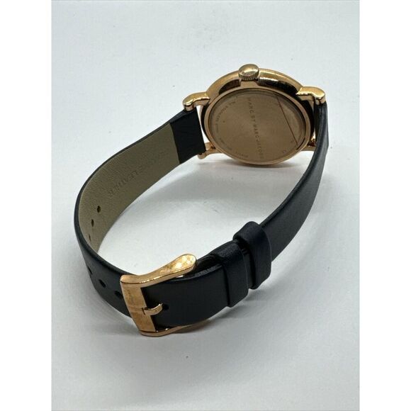 Marc by Marc Jacobs Baker MBM1329 Women\'s Blue Leather Analog Dial Watch JNA843